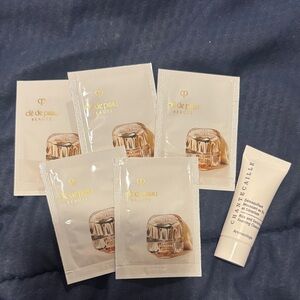 6 pcs Cle de peau samples